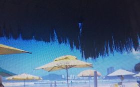 50 m da praia no Guaruja